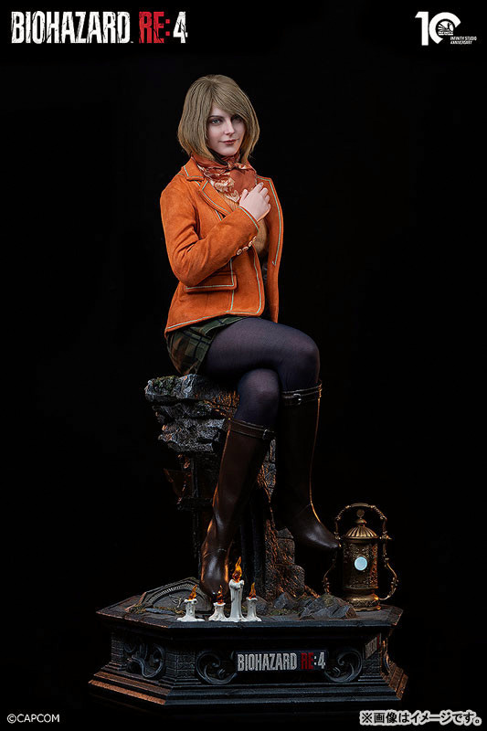 Ashley statue details: costume, hair, and a lit display base