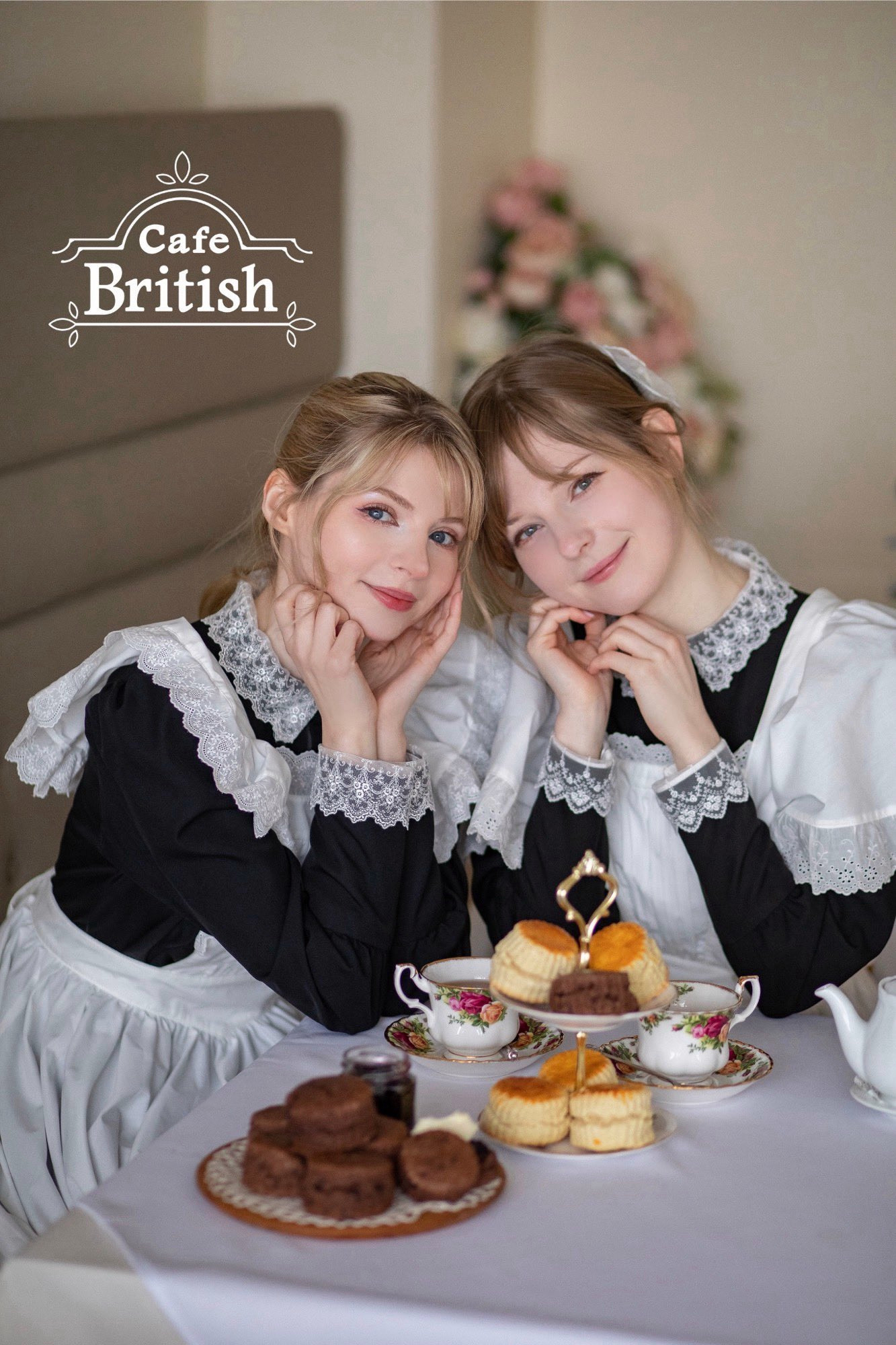 Joint photo shoot of the Ashley Graham models in a Tokyo cafe